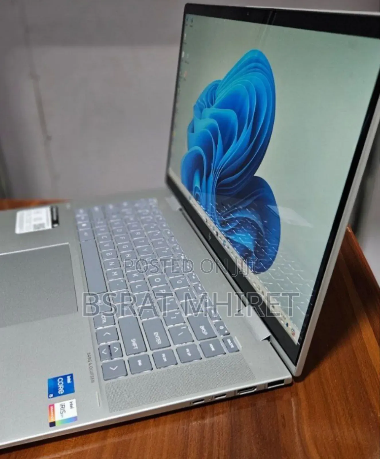 New Laptop HP Envy X360 8GB Intel Core I5 SSD 512GB