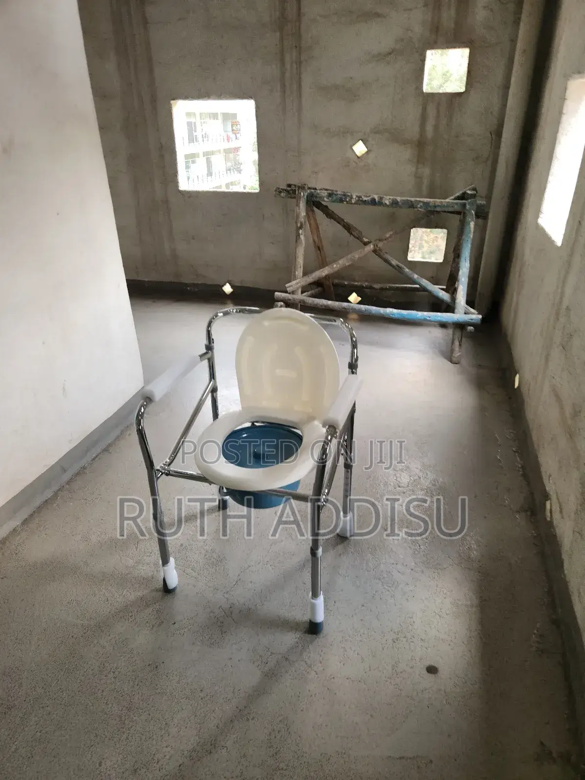 Commode Chair吃了toilet Chair只前面commode Chair本身commode Chair