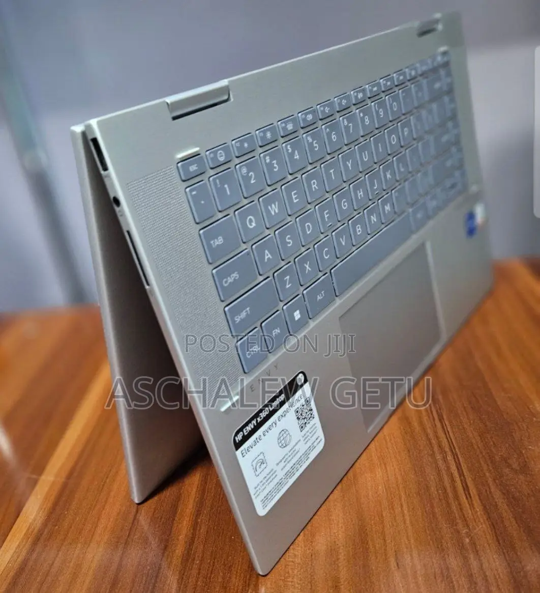 New Laptop HP Envy X360 8GB Intel Core I5 SSD 512GB
