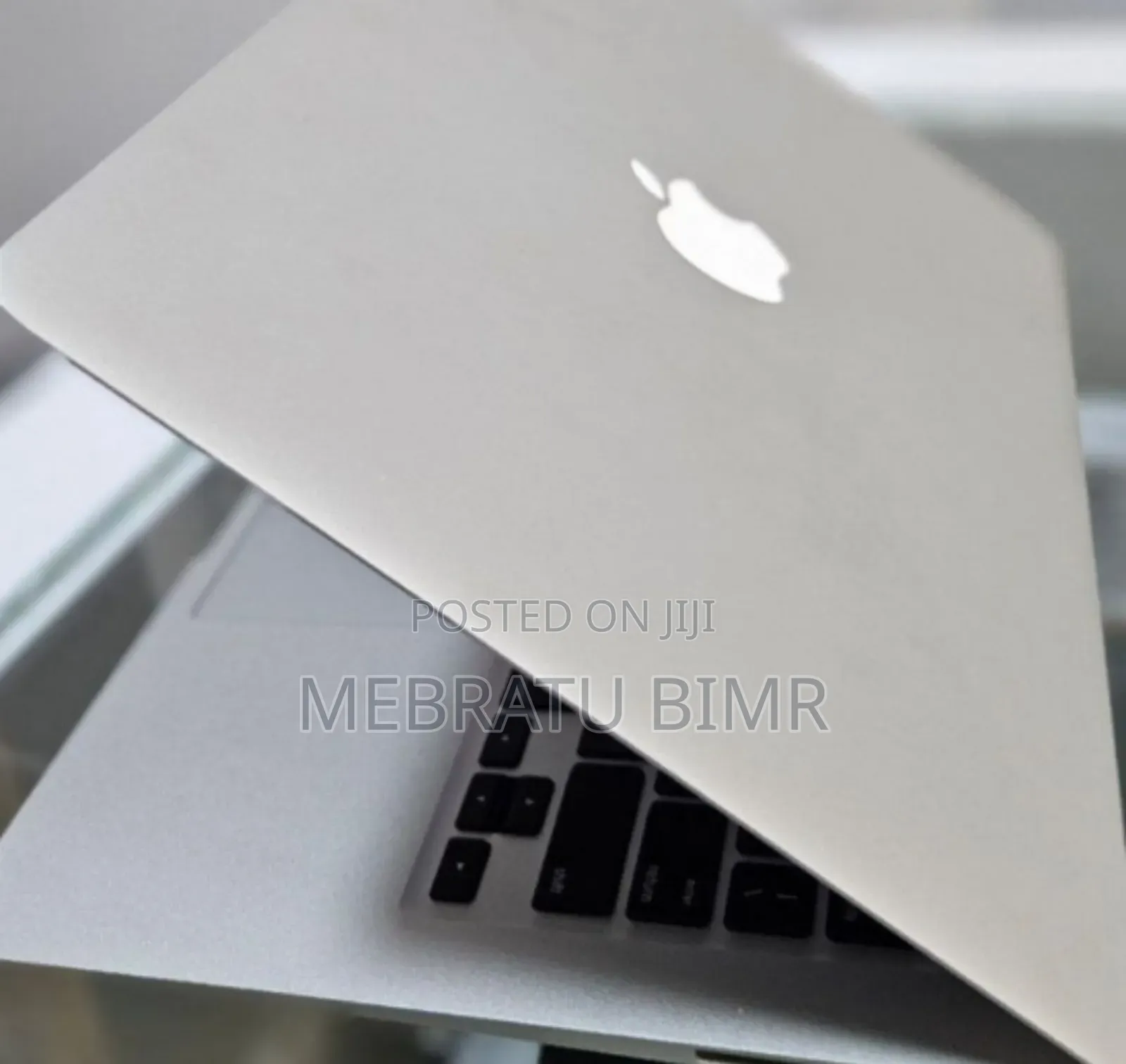 New Laptop Apple MacBook Air 2011 4GB Intel Core I5 SSD 128GB