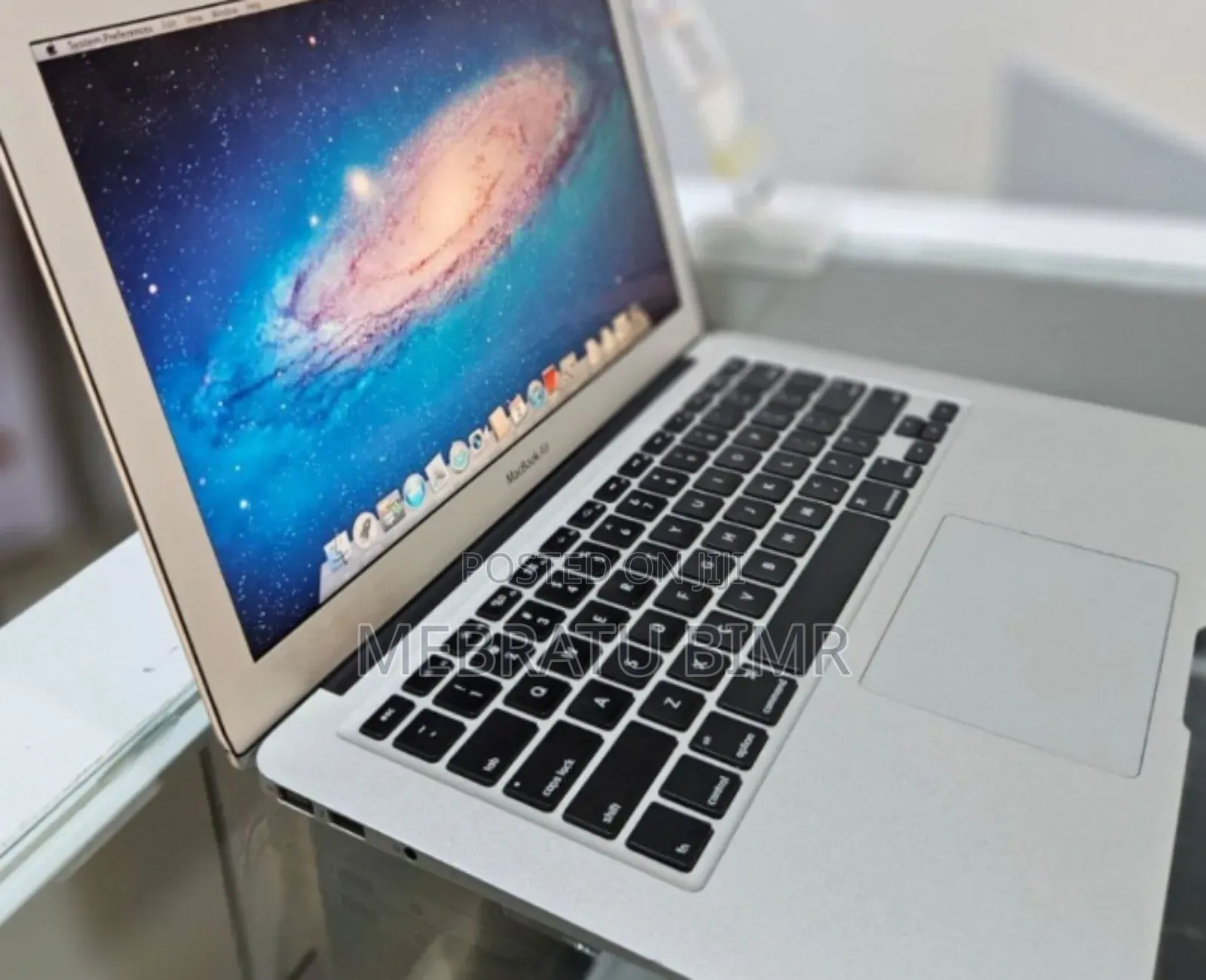 New Laptop Apple MacBook Air 2011 4GB Intel Core I5 SSD 128GB