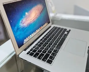 New Laptop Apple MacBook Air 2011 4GB Intel Core I5 SSD 128GB