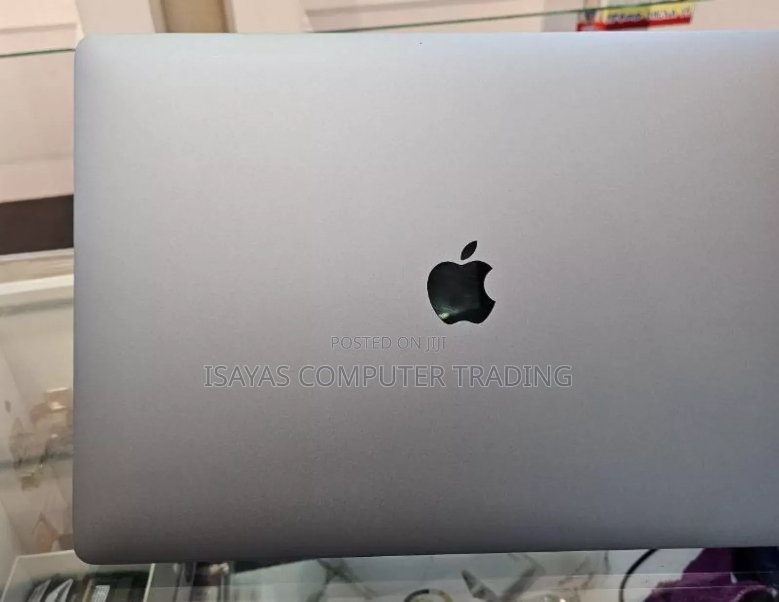 New Laptop Apple MacBook Pro 2017 16GB Intel Core I7 SSD 512GB