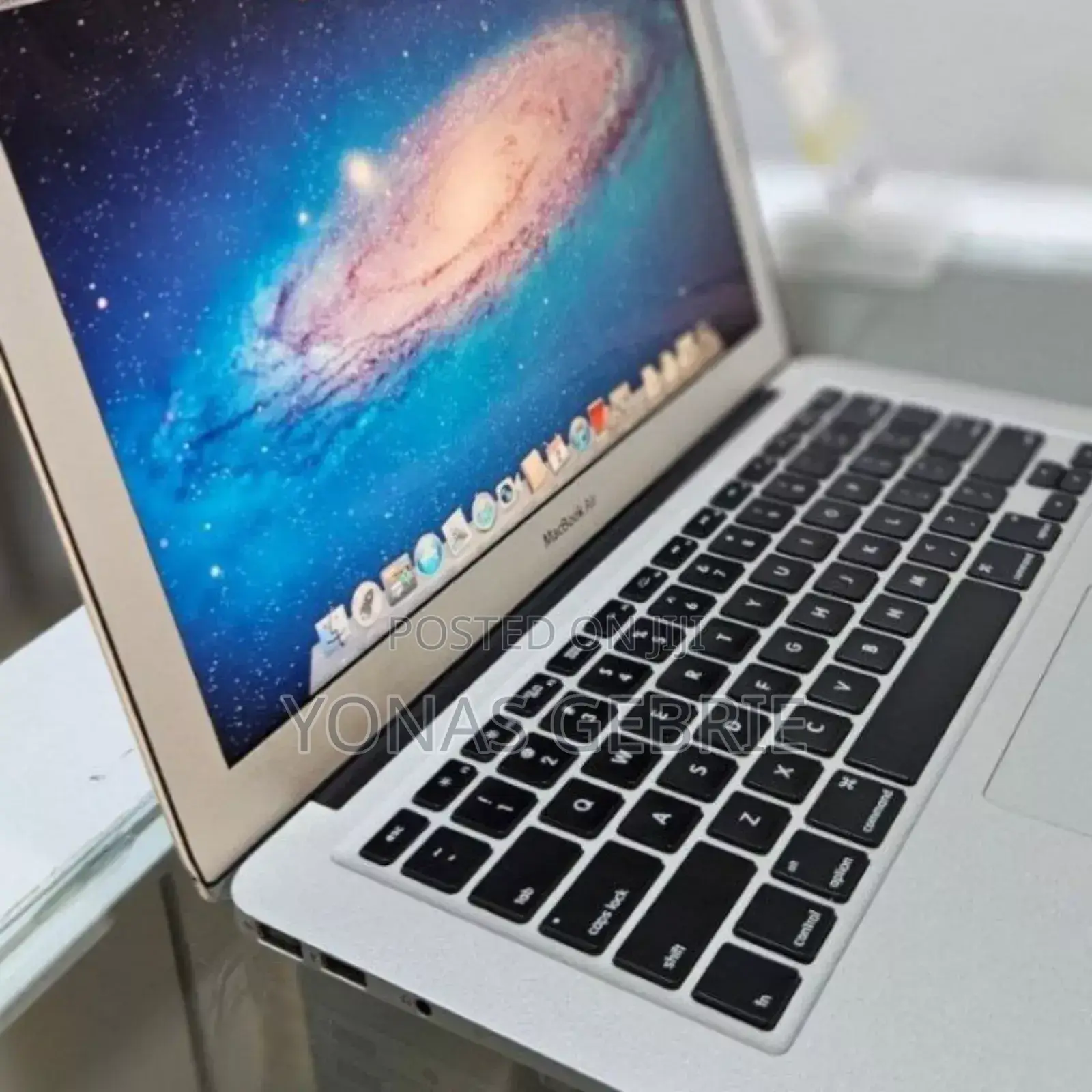 New Laptop Apple MacBook Air 2011 4GB Intel Core I5 SSD 128GB