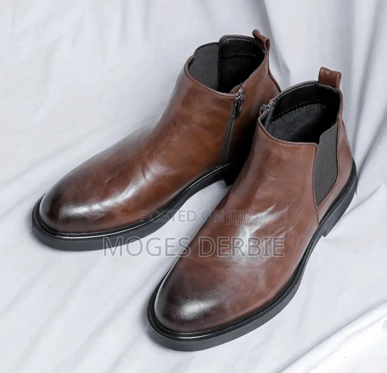 Elegant Leather Chelsea Boots Brown Color
