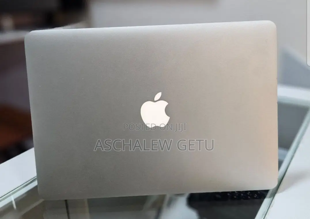 New Laptop Apple MacBook Air 2011 4GB Intel Core I5 SSD 128GB