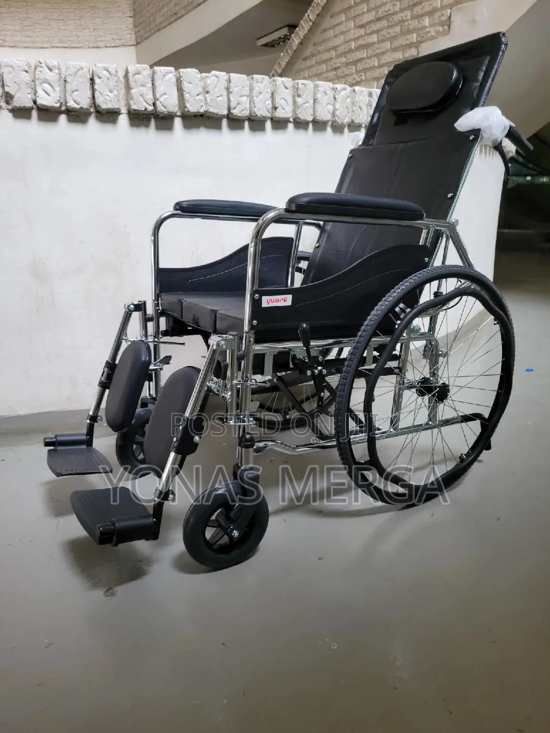Wheelchair,月also Known as a 3-in-1 Commode岚تwheelchair■Wheel