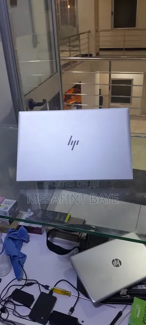 New Laptop HP EliteBook 840 G8 16GB Intel Core I7 SSD 512GB