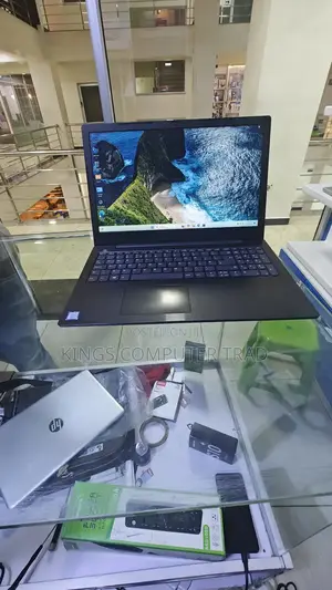 Photo - New Laptop Lenovo Chromebook C330 4GB Intel Core i3 HDD 500GB