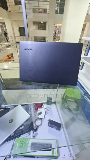New Laptop Lenovo Chromebook C330 4GB Intel Core i3 HDD 500GB