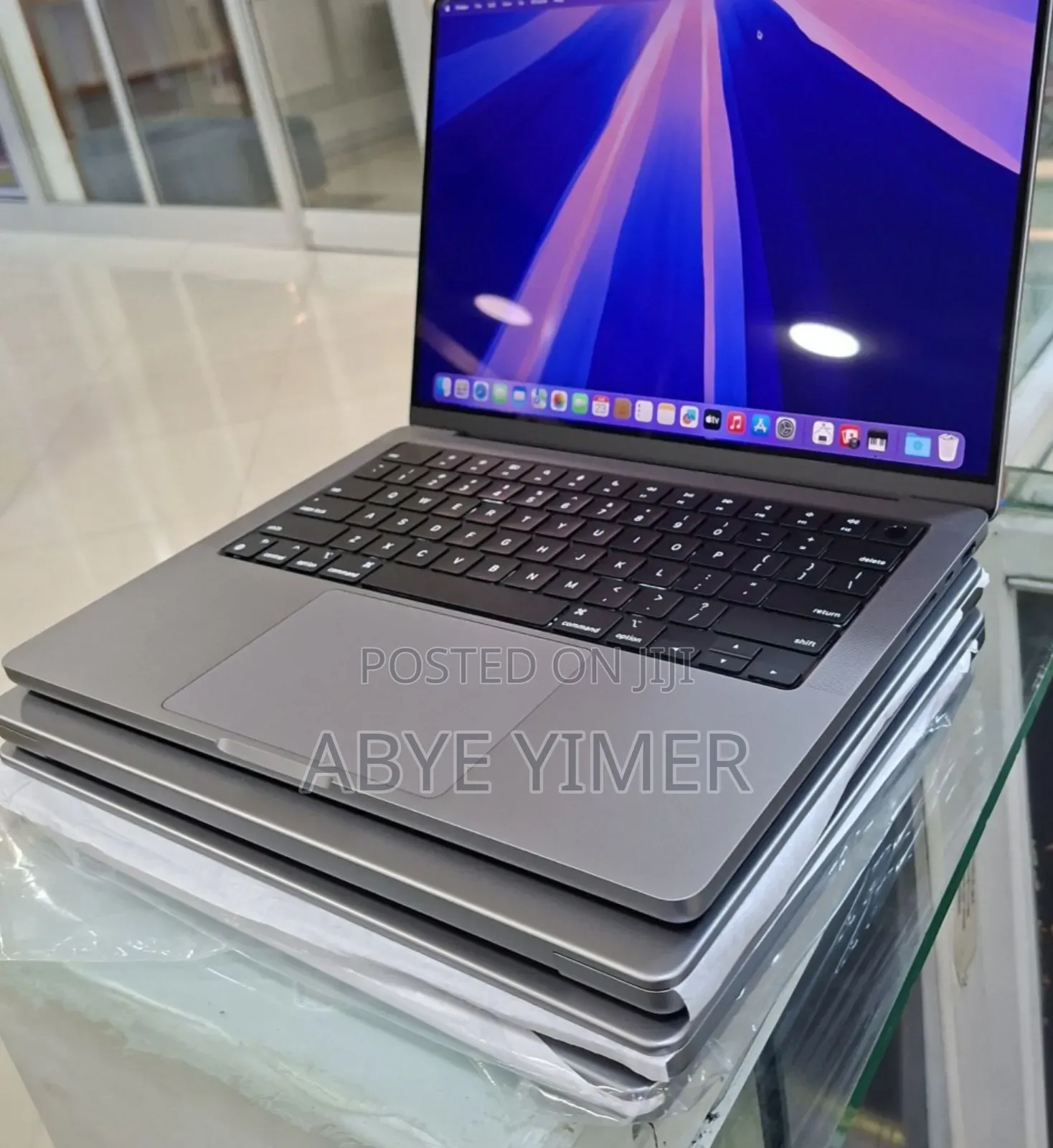 New Laptop Apple MacBook Pro M1 16GB Intel Core M SSD 1T