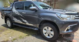 Toyota Hilux 2018 Blue