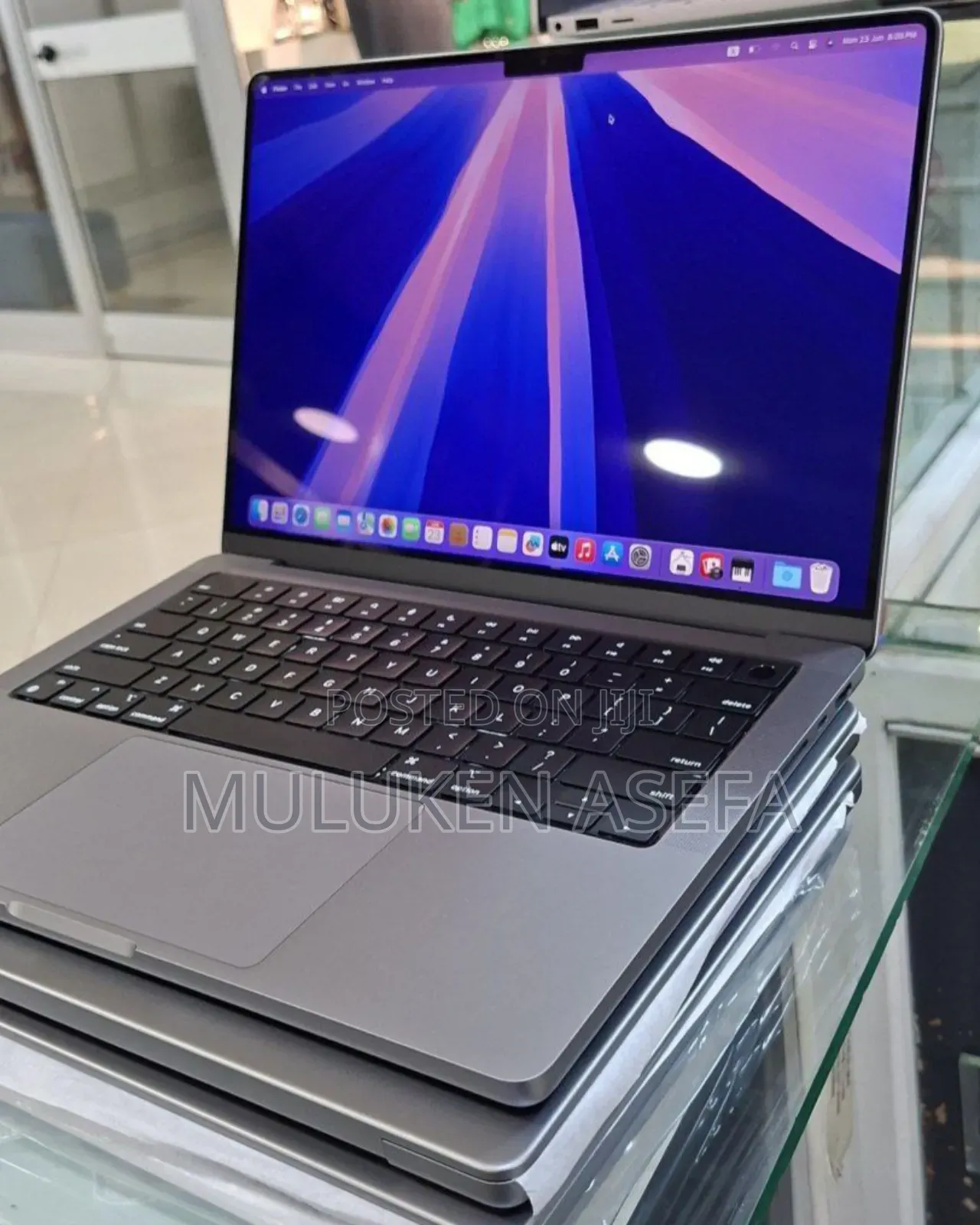 New Laptop Apple MacBook Pro 16GB Apple M1 SSD 1T