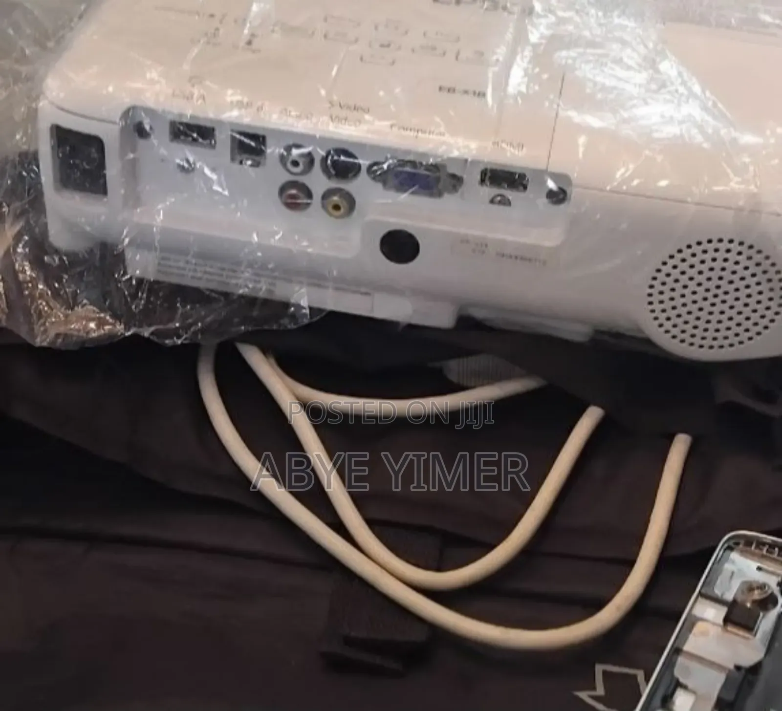 Brand New Epson Projector With Bag, Remote Model Name: