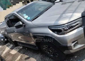 Toyota Hilux 2021 Gray