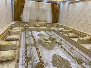 Photo - Gold Color Arabian Mejles Design