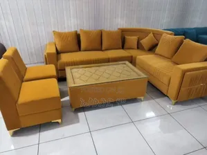 Standing Sofa Design With Table