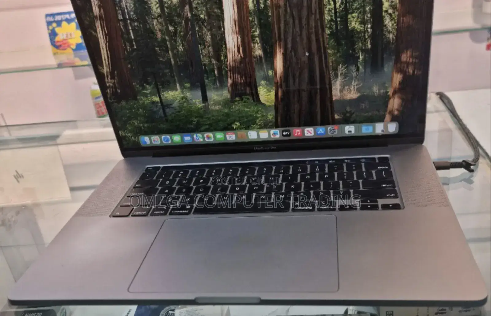 New Laptop Apple MacBook Pro 2019 16GB Intel Core i9 SSD 1T