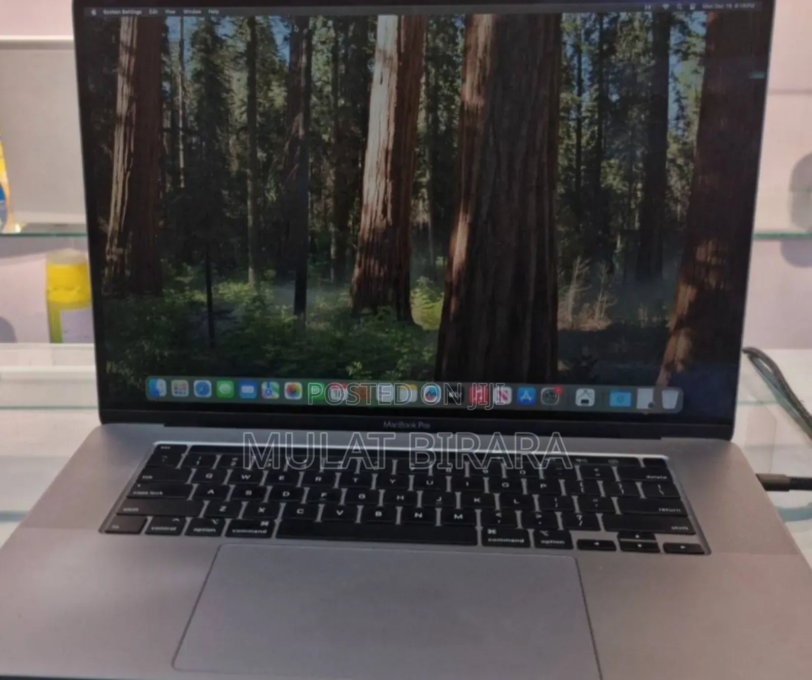 New Laptop Apple MacBook Pro 2019 16GB Intel Core I9 SSD 1T
