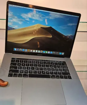 Photo - New Laptop Apple MacBook Pro 2017 16GB Intel Core I7 SSD 1T