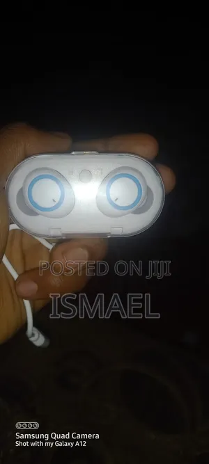 Photo - Airpod Sellers