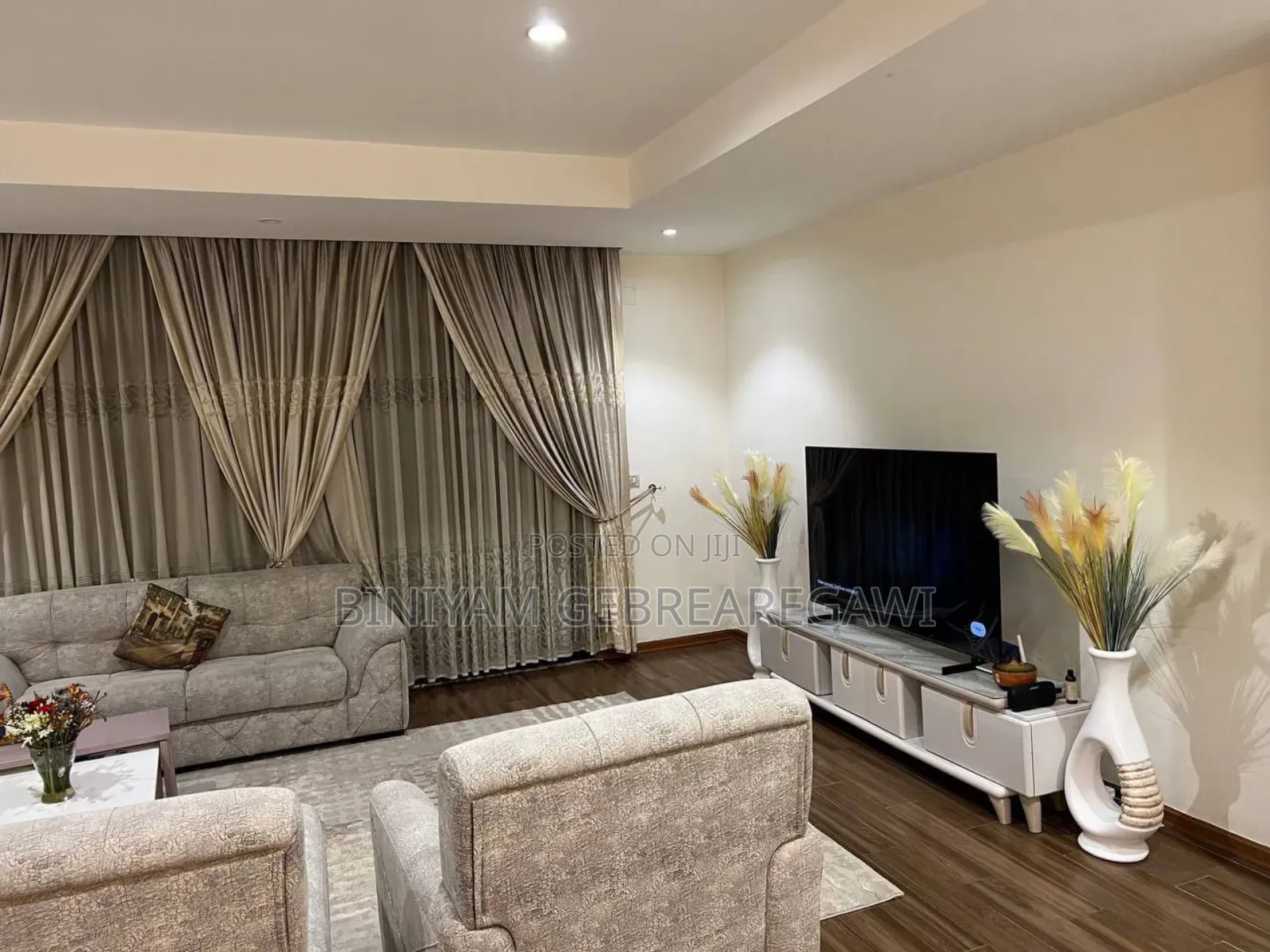 Furnished 5bdrm Apartment in Apartment, Yeka for rent