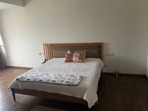 Furnished 5bdrm Apartment in Apartment, Yeka for rent