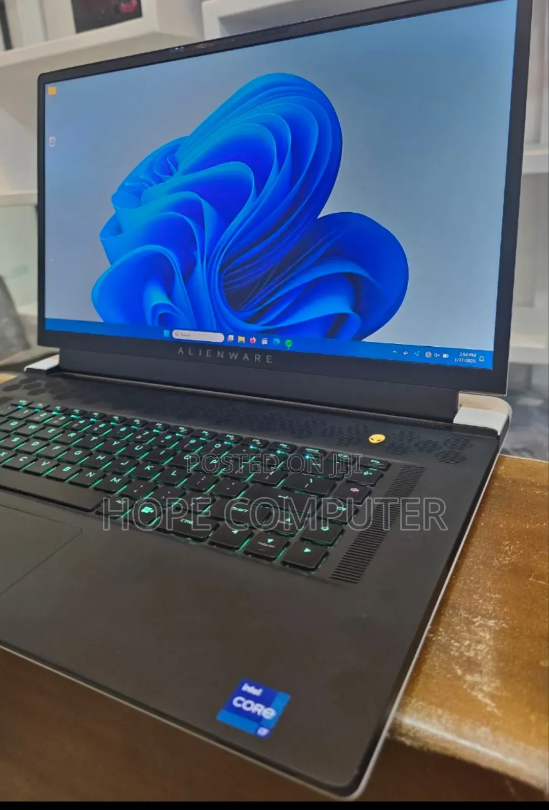 New Laptop Alienware M17x R2 32GB Intel Core I7 SSD 1T