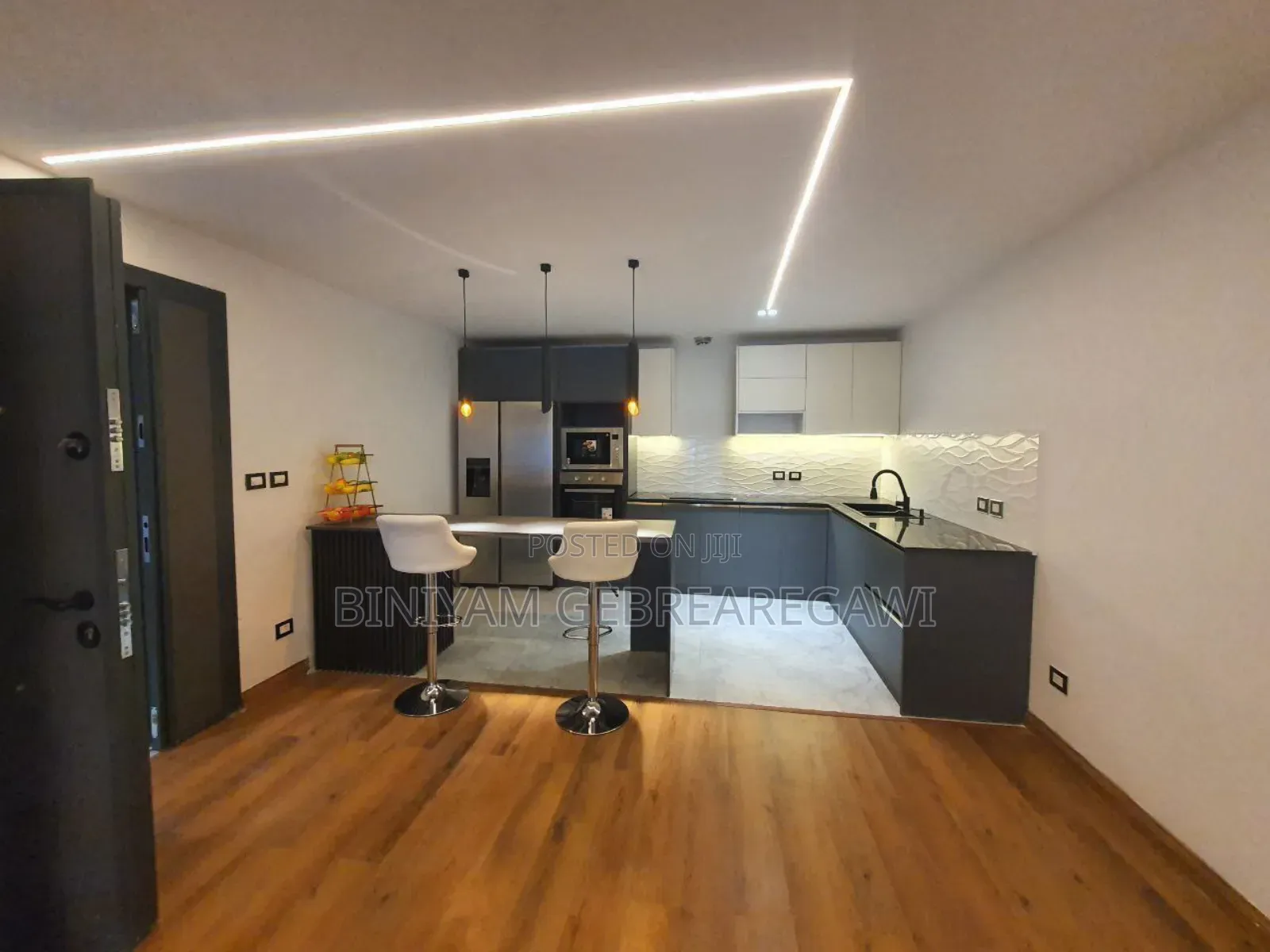 Furnished 5bdrm Apartment in Apartment, Yeka for rent