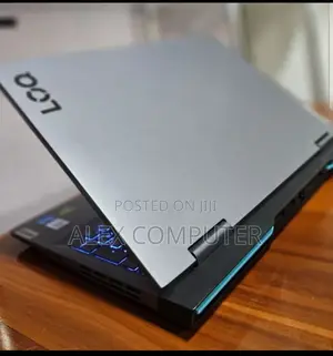 New Laptop Lenovo LOQ 15IRH8 16GB Intel Core I5 SSD 512GB