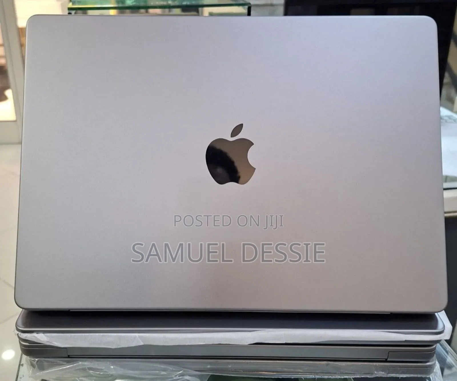 New Laptop Apple MacBook Pro M1 16GB Apple M1 Pro SSD 1T