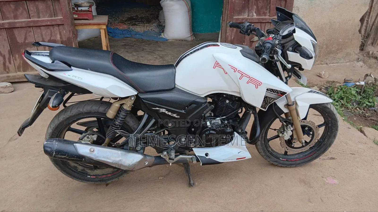 New TVS Apache 180 RTR 2022 Pink