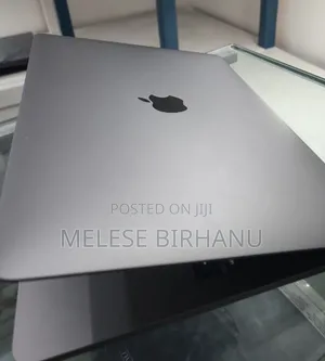 New Laptop Apple MacBook Pro 2019 8GB Intel Core I5 SSD 256GB