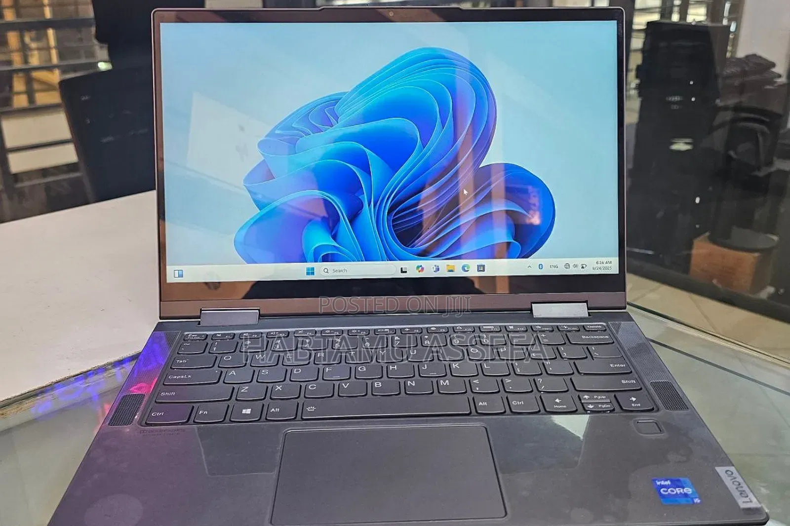 New Laptop Lenovo ThinkPad Yoga 8GB Intel Core I5 SSD 512GB