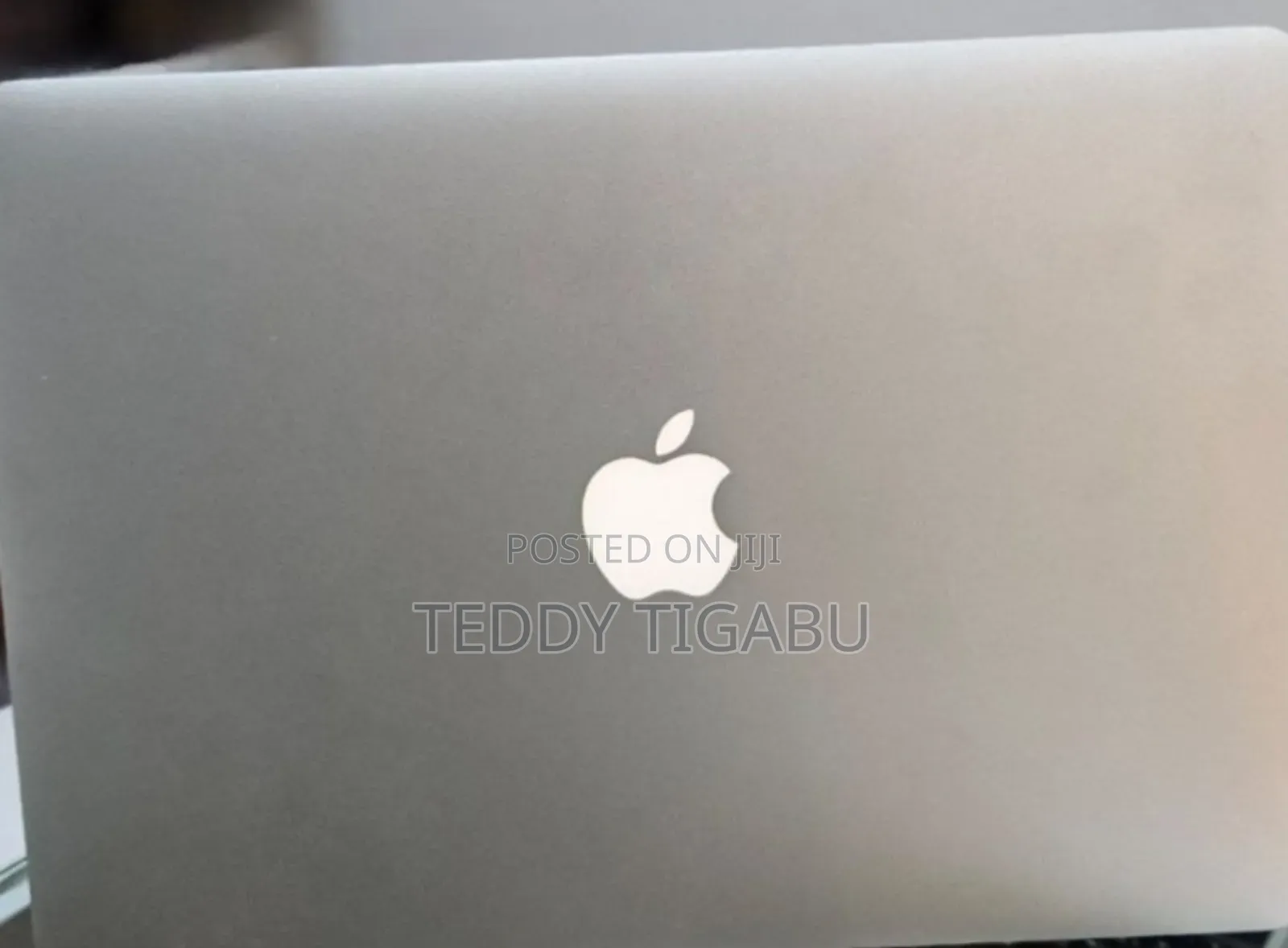 New Laptop Apple MacBook Air 2011 4GB Intel Core I5 SSD 128GB