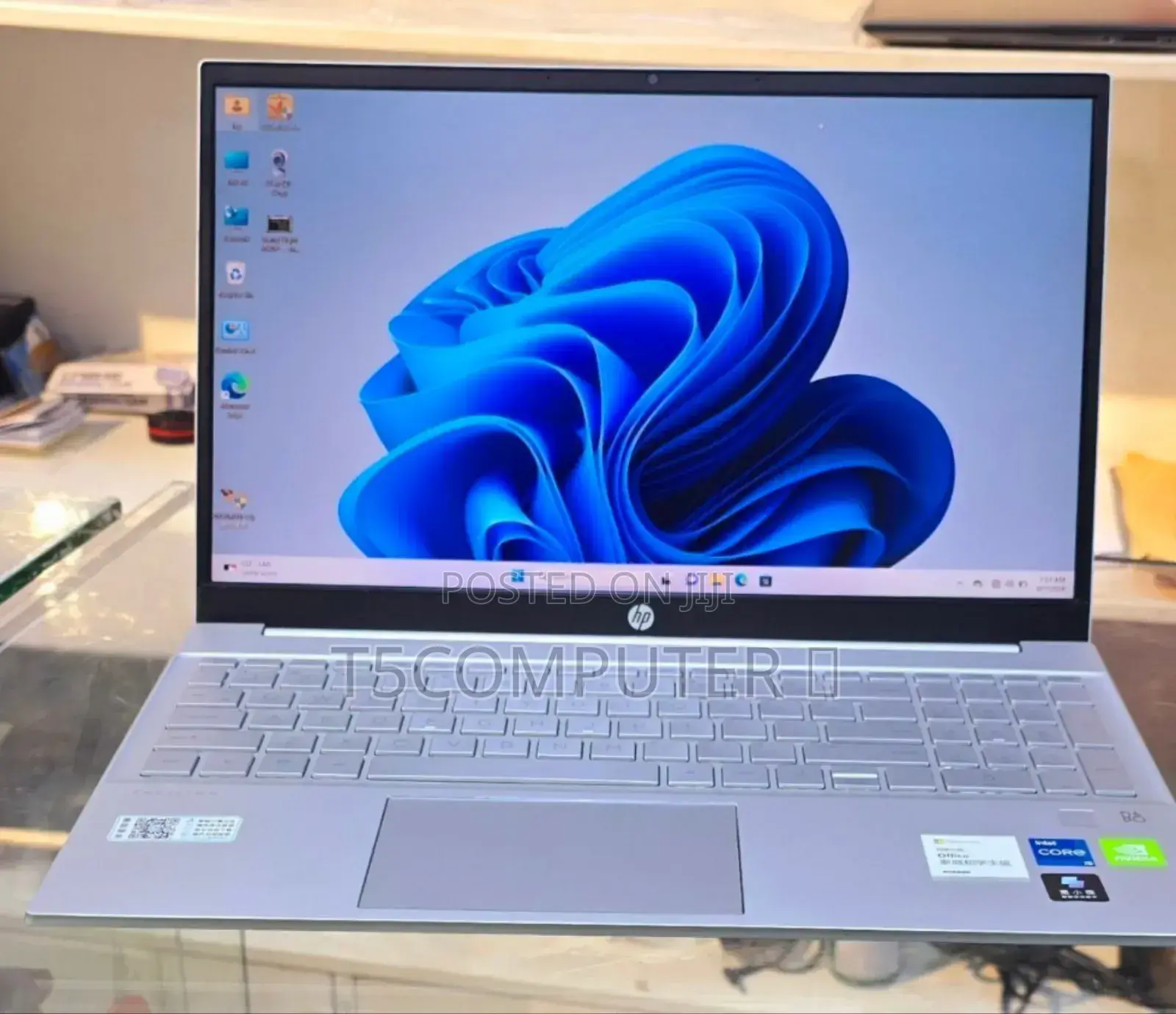 New Laptop HP Pavilion 15-Eh0050wm 16GB Intel Core I5 SSD 512GB