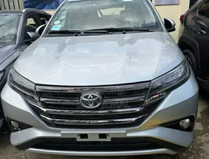 Photo - New Toyota Rush 2023 Silver