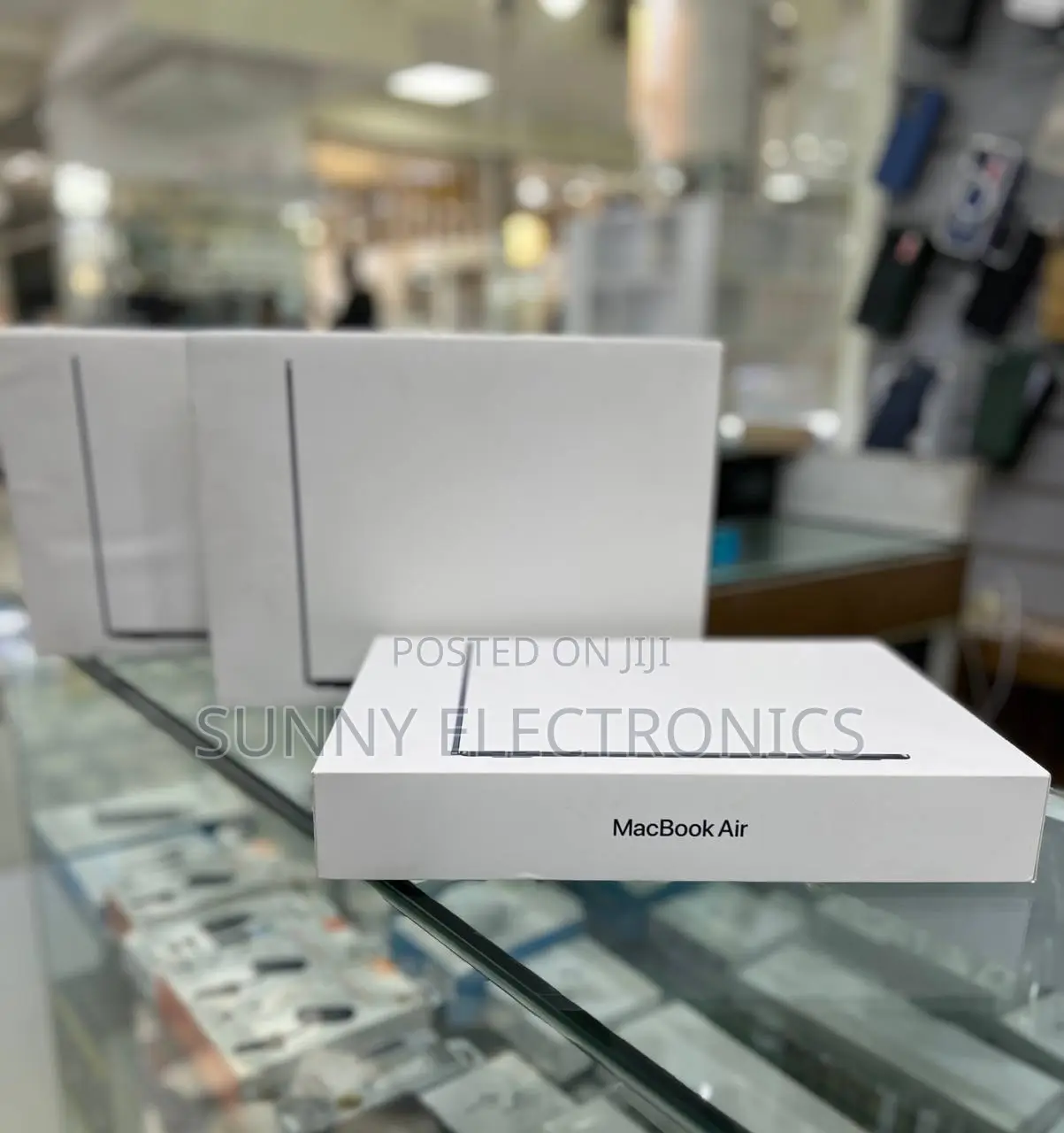 New Laptop Apple MacBook Air 2024 M3 13-Inch 16GB Apple M3 SSD 256GB