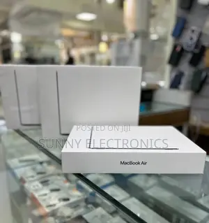 New Laptop Apple MacBook Air 2024 M3 13-Inch 16GB Apple M3 SSD 256GB