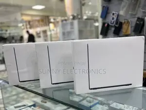 New Laptop Apple MacBook Air 2024 M3 13-Inch 16GB Apple M3 SSD 256GB