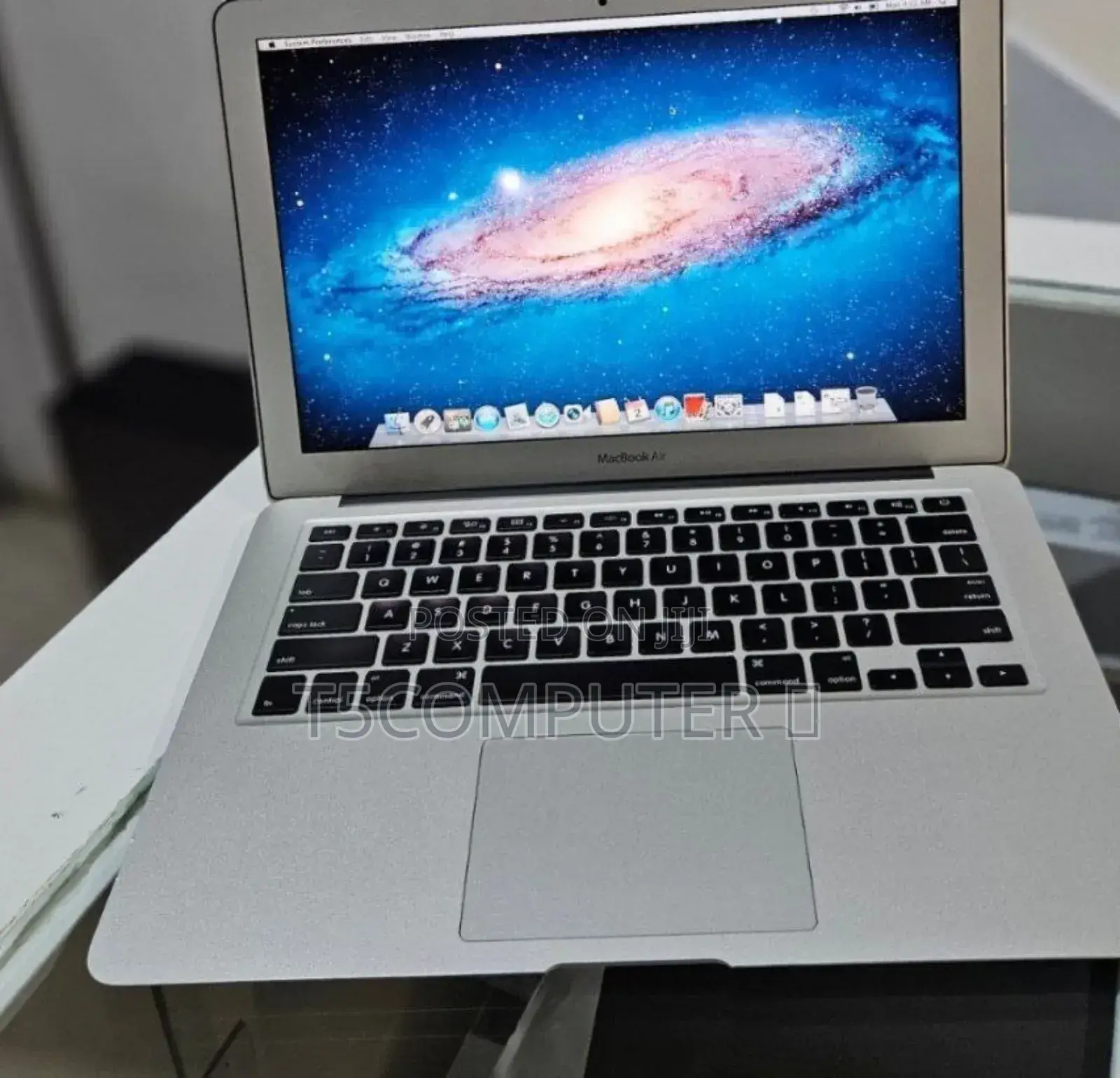 New Laptop Apple MacBook Air 2011 4GB Intel Core I5 SSD 128GB