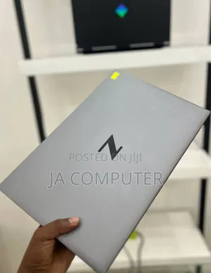 New Laptop HP ZBook Firefly G8 16GB Intel Core I7 SSD 512GB