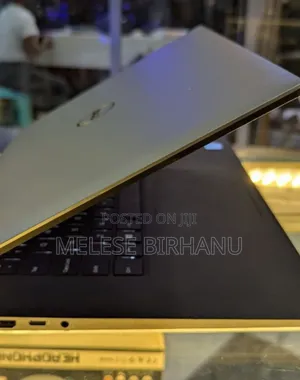 New Laptop Dell XPS 15 8GB Intel Core I5 SSD 256GB