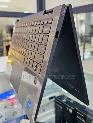 New Laptop Lenovo Yoga 700 8GB Intel Core I5 SSD 512GB