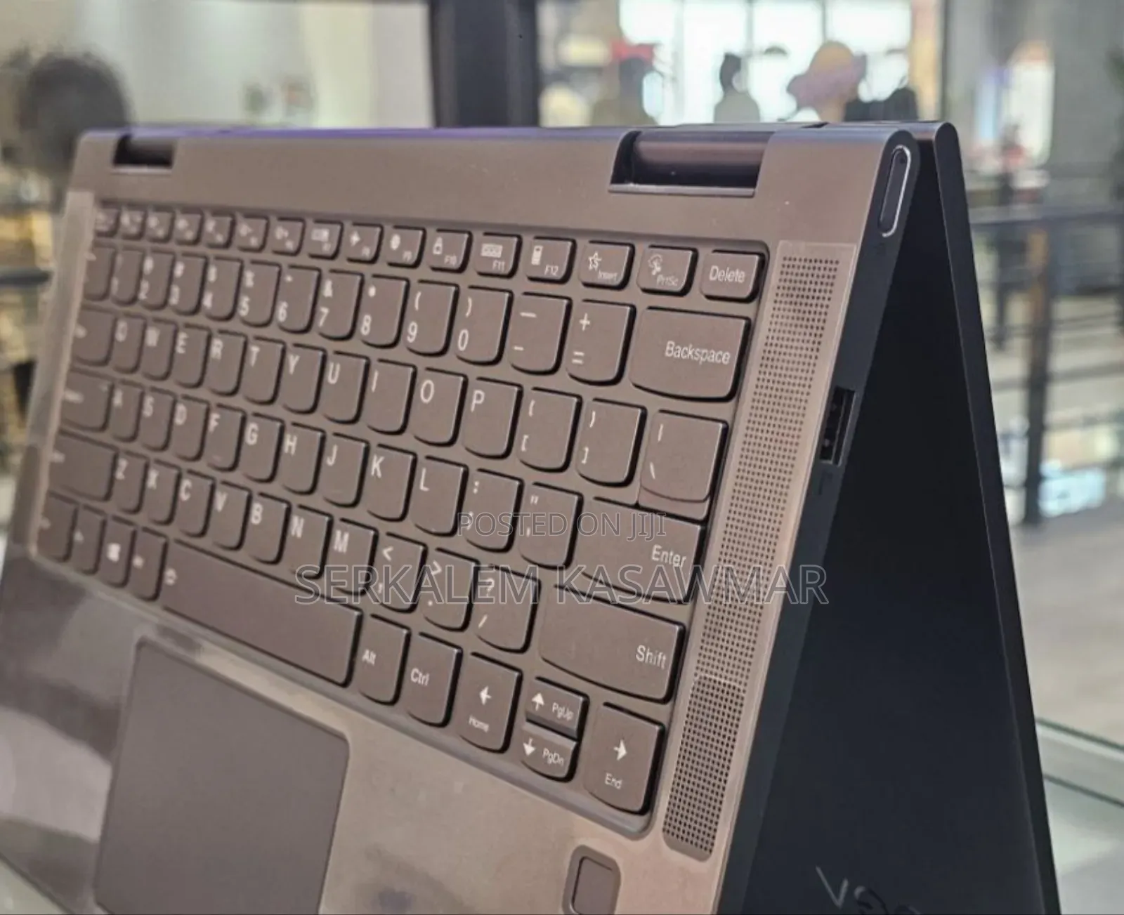 New Laptop Lenovo Yoga 700 8GB Intel Core I5 SSD 512GB