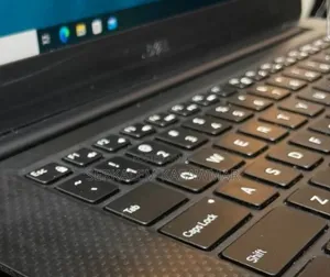 Photo - New Laptop Dell Precision 15 3520 16GB Intel Core I7 SSD 512GB