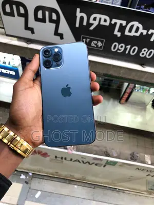 Photo - Apple iPhone 12 Pro Max 128 GB Blue