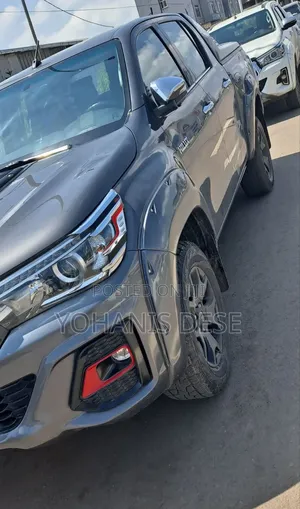 Toyota Hilux 2019 Blue