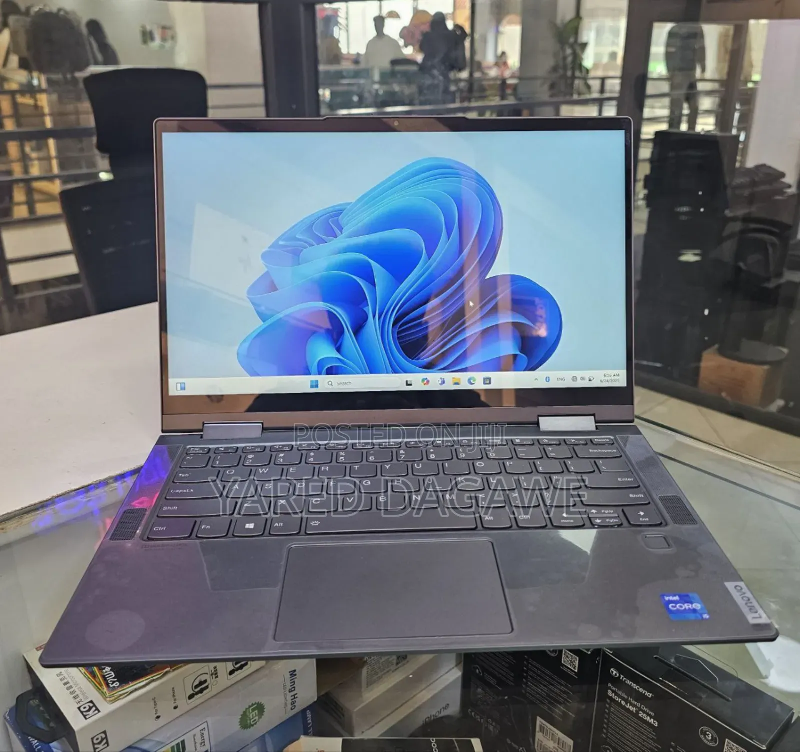 New Laptop Lenovo Yoga 7i 8GB Intel Core I5 SSD 512GB