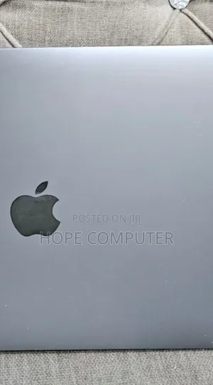 New Laptop Apple MacBook Pro 2017 16GB Intel Core I5 SSD 256GB